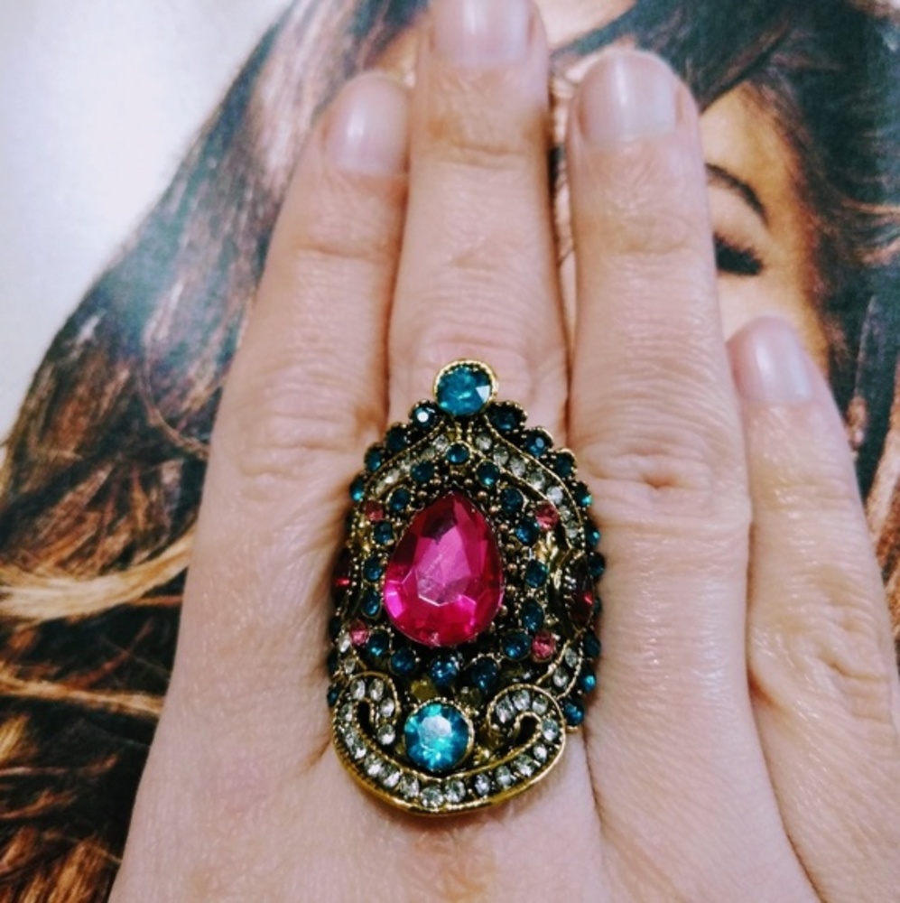 Hippie Chic 💎 Vintage Lg Fashion Ring